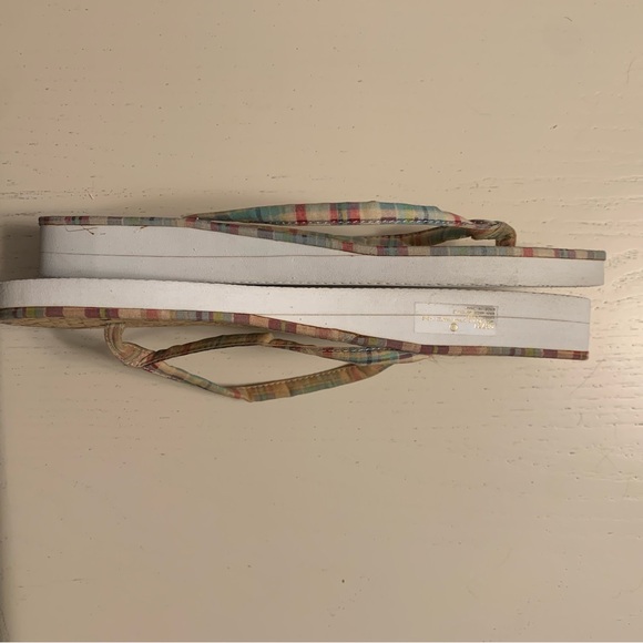 J. Crew Zig Zag Straw Printed Thongs size 9 Never Worn - Picture 4 of 4